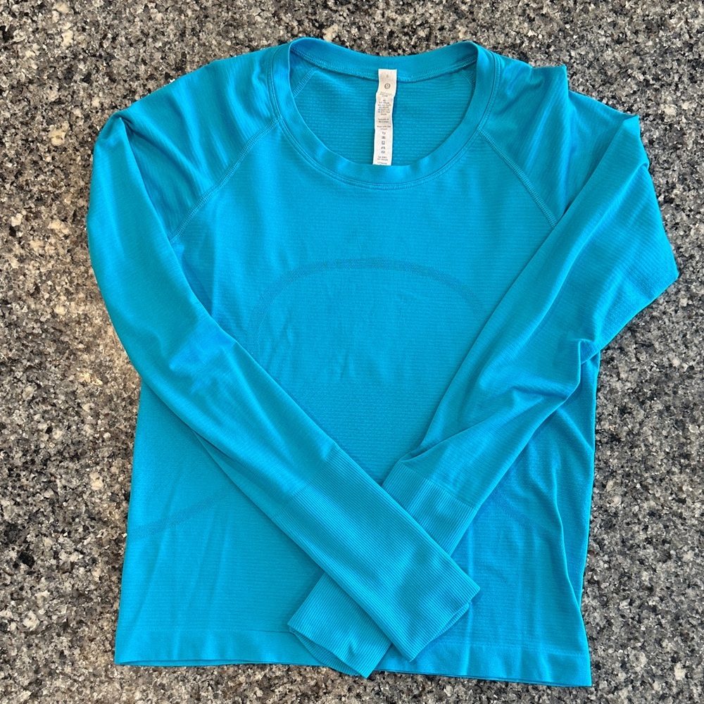 Lululemon Athletica Blue Long Sleeve Top